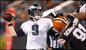 Nick Foles Sharp As Eagles Down Browns 27-10-nick-foles2.png